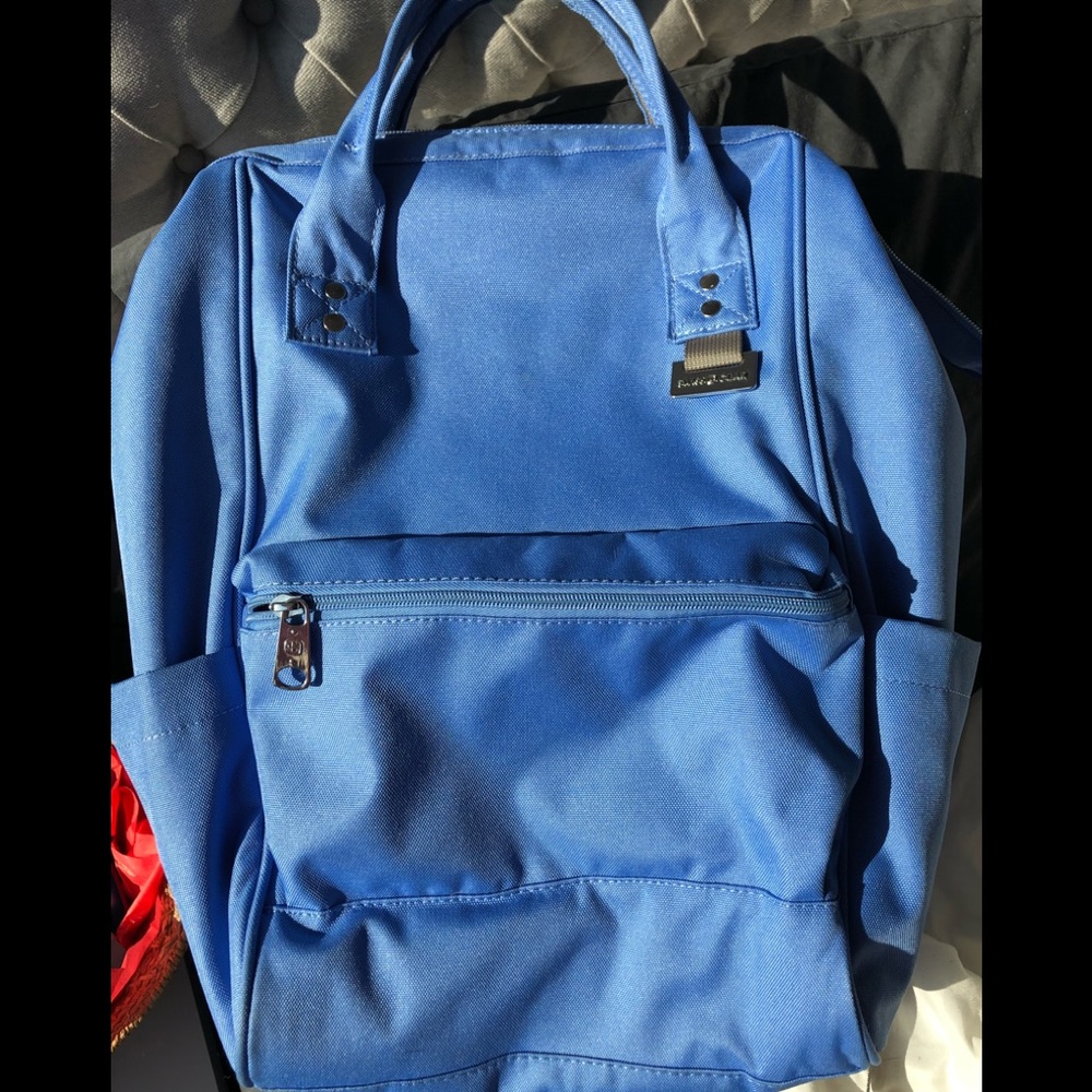 Baby blue Swiss head back pack